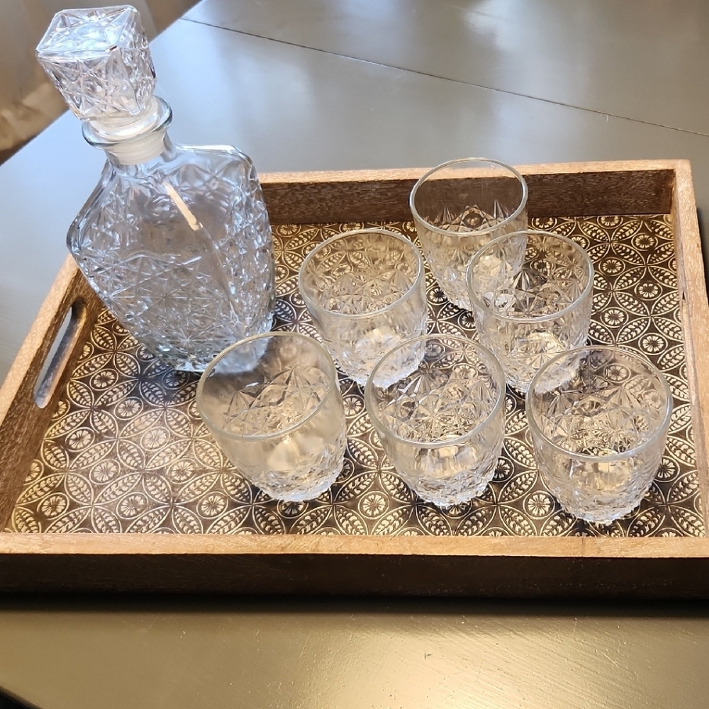 Decanter And 6 Matching Glasses Set